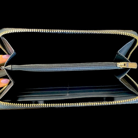 Coach Pride Retro Rainbow Wallet - Picture 3 of 5